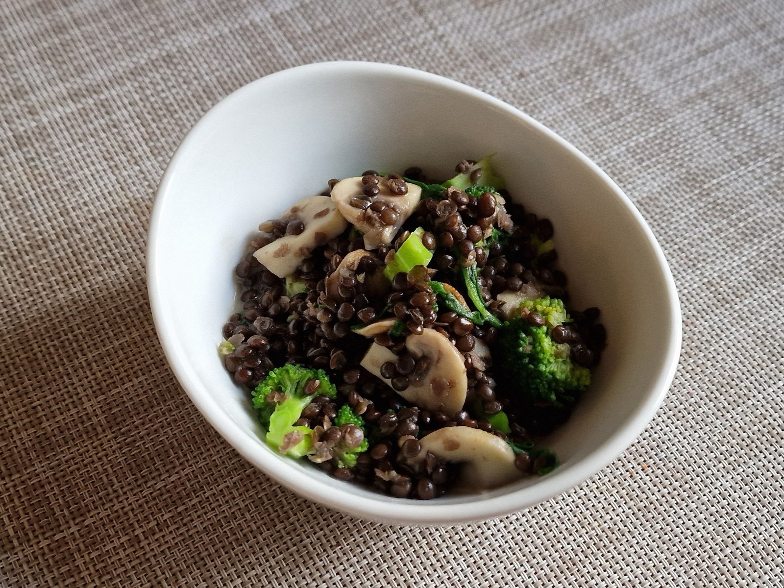 Beluga lentils with mushrooms